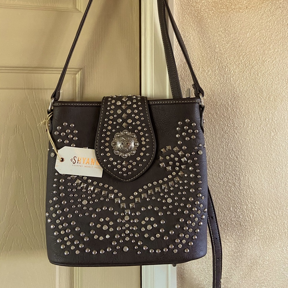 Shyanne crossbody purse NWT